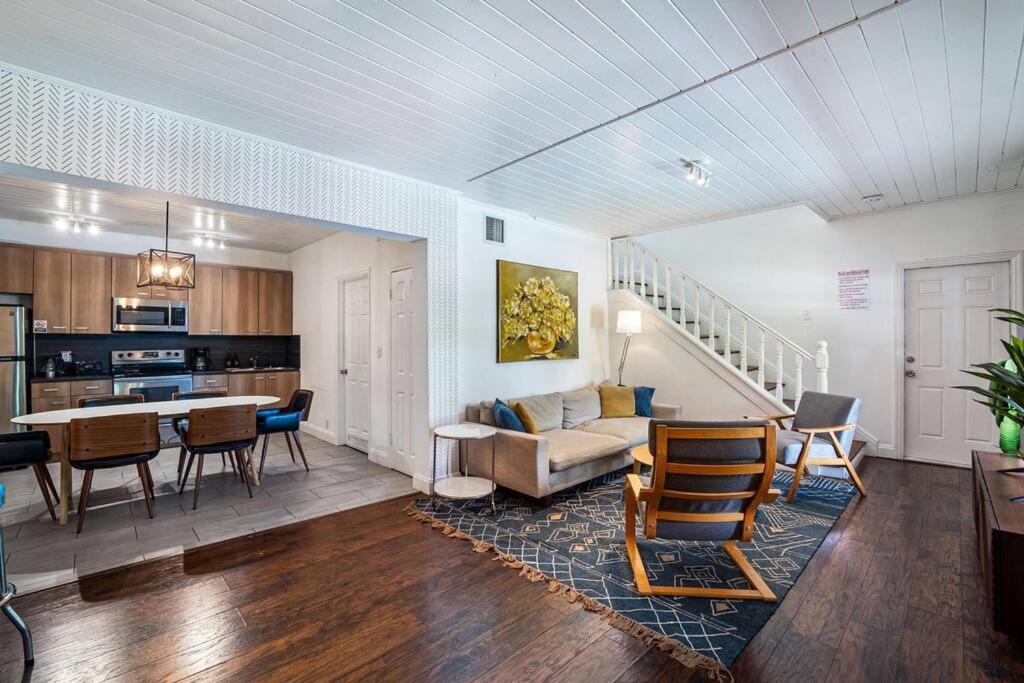 Spacious West Brickell Getaway, 4bedroom2bath Miami