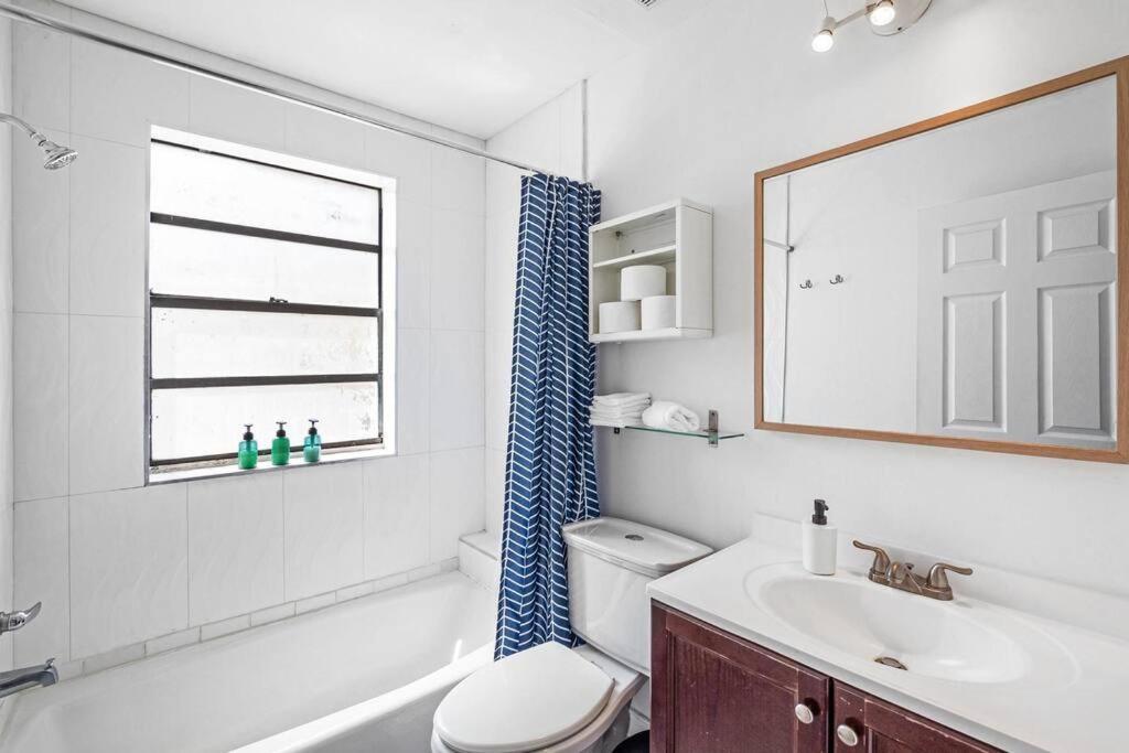 Spacious West Brickell Getaway, 4bedroom2bath Holiday home *